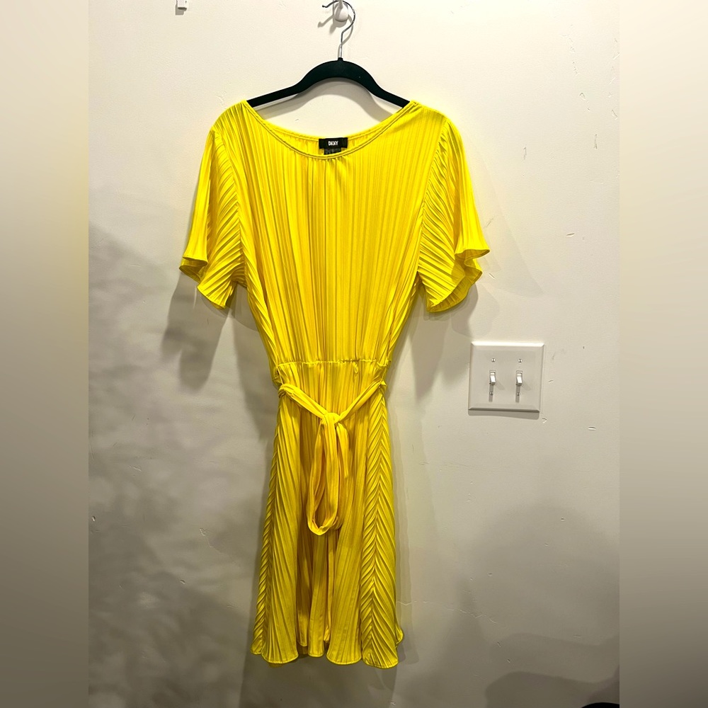 DKNY Flutter Sleeve Tie Dress Women's
Clothing Sunshine